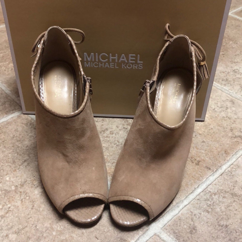 Michael Kors Heels - Picture 2 of 2